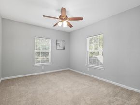 717 E Davis Avenue , Fort Worth Texas 76104