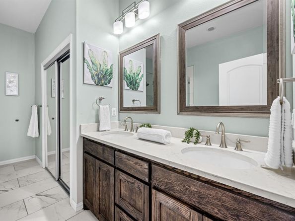 1516 S Oak Cliff Boulevard , Dallas Texas 75208