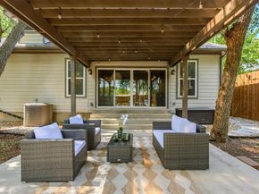 1516 S Oak Cliff Boulevard , Dallas Texas 75208