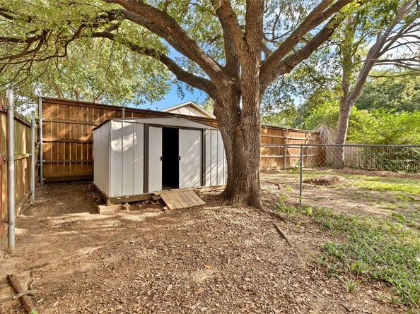 1222  Savannah Court , Flower Mound Texas 75028