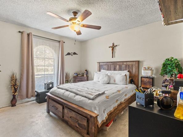 1617  Meadow lane Terrace , Fort Worth Texas 76112