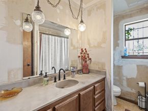 1617  Meadow lane Terrace , Fort Worth Texas 76112