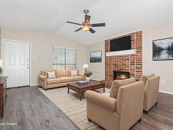 1006  Bellflower Court , Carrollton Texas 75007