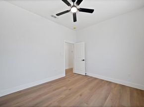 1130 E Hattie Street , Fort Worth Texas 76104