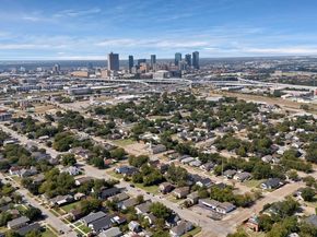 1130 E Hattie Street , Fort Worth Texas 76104