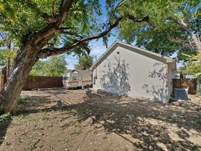 1130 E Hattie Street , Fort Worth Texas 76104