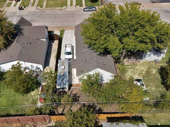 1130 E Hattie Street , Fort Worth Texas 76104