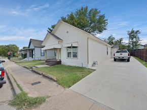1130 E Hattie Street , Fort Worth Texas 76104