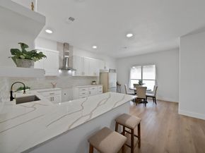 1130 E Hattie Street , Fort Worth Texas 76104