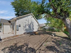 1130 E Hattie Street , Fort Worth Texas 76104