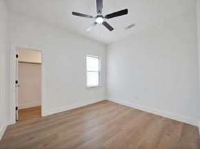 1130 E Hattie Street , Fort Worth Texas 76104