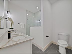 1130 E Hattie Street , Fort Worth Texas 76104