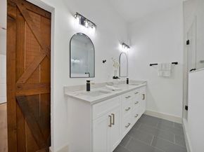 1130 E Hattie Street , Fort Worth Texas 76104