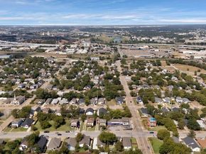 1130 E Hattie Street , Fort Worth Texas 76104