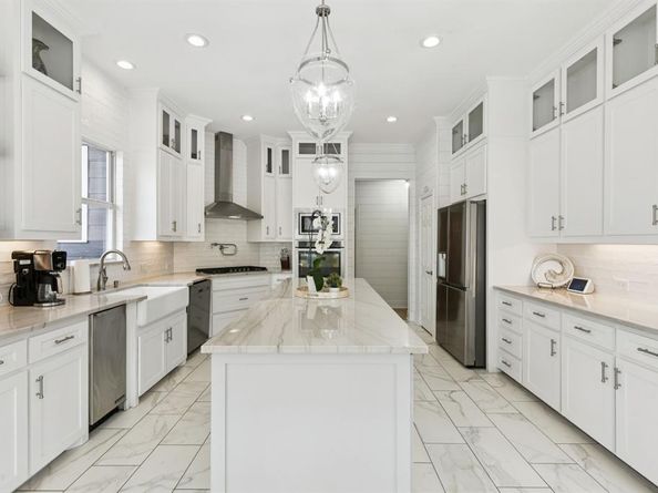 1100  Stonecrest Road , Argyle Texas 76226