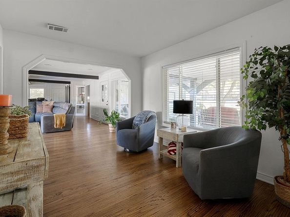 9207  Angora Street , Dallas Texas 75218