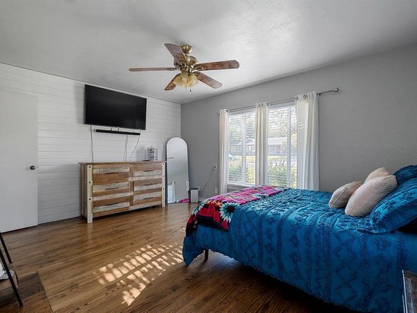 9207  Angora Street , Dallas Texas 75218