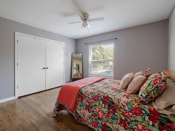 9207  Angora Street , Dallas Texas 75218