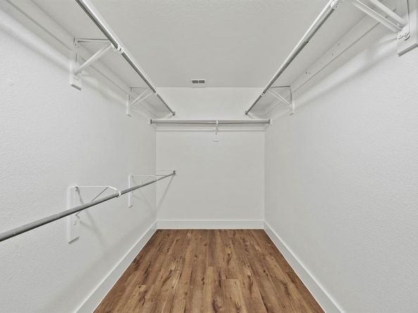 6922  Tractor Drive , Dallas Texas 75241