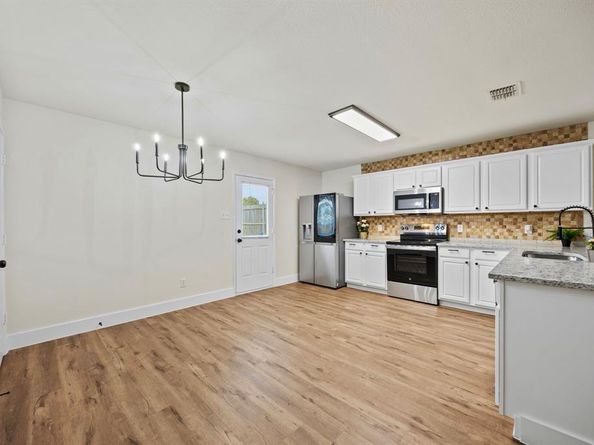 6922  Tractor Drive , Dallas Texas 75241