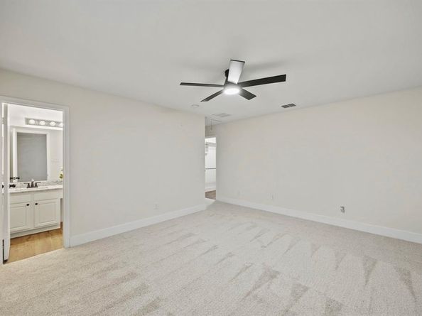 6922  Tractor Drive , Dallas Texas 75241