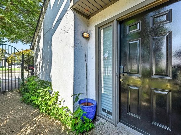 9702  Amberton Parkway , Dallas Texas 75243