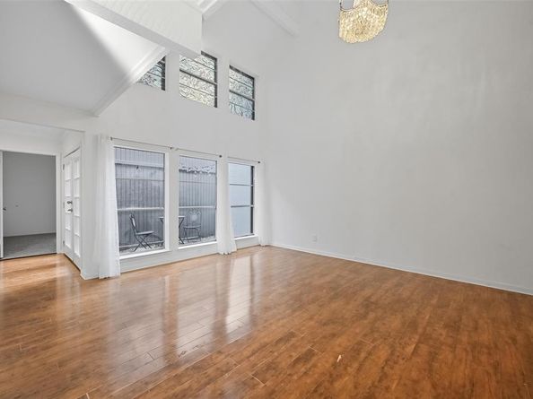 9702  Amberton Parkway , Dallas Texas 75243