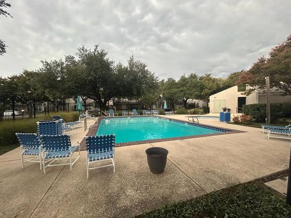 9702  Amberton Parkway , Dallas Texas 75243