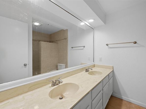 9702  Amberton Parkway , Dallas Texas 75243