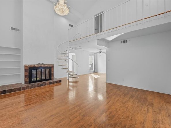 9702  Amberton Parkway , Dallas Texas 75243