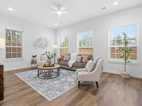 1130  Shaw Street , Dallas Texas 75212