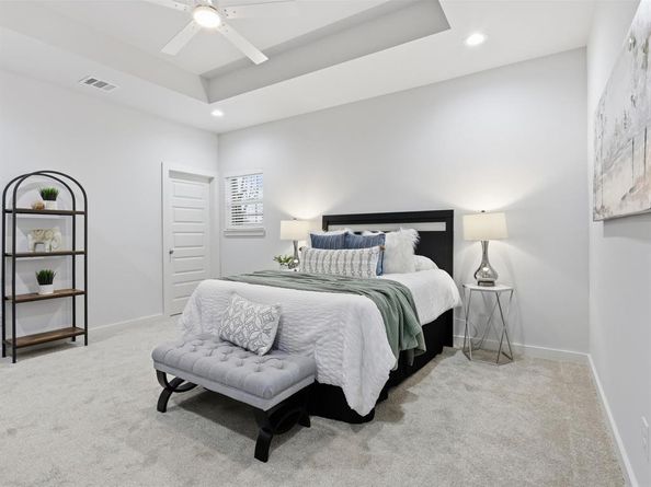 1130  Shaw Street , Dallas Texas 75212