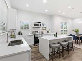 1130  Shaw Street , Dallas Texas 75212