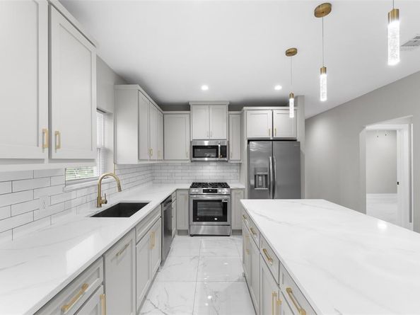 2331  Idaho Avenue , Dallas Texas 75216