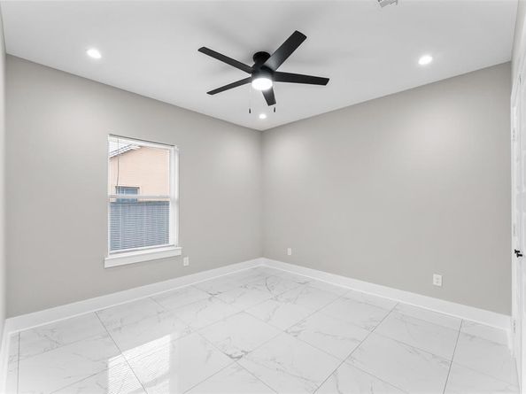 2331  Idaho Avenue , Dallas Texas 75216