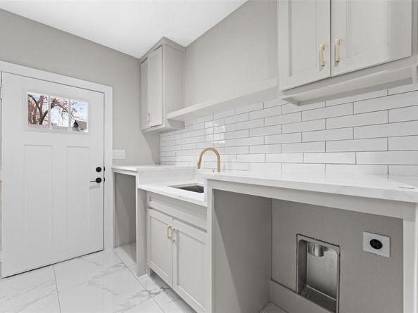 2331  Idaho Avenue , Dallas Texas 75216