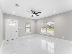 2331  Idaho Avenue , Dallas Texas 75216