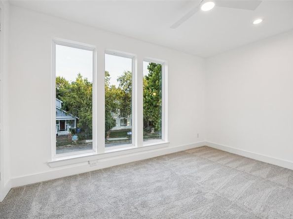 5633  East Side Avenue , Dallas Texas 75214