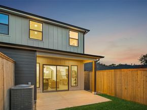 5633  East Side Avenue , Dallas Texas 75214