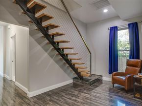 834 S Polk Street , Dallas Texas 75208