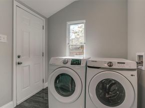 834 S Polk Street , Dallas Texas 75208