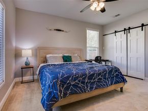 834 S Polk Street , Dallas Texas 75208