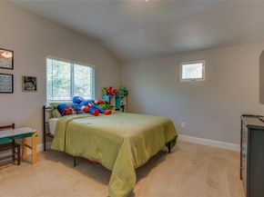 834 S Polk Street , Dallas Texas 75208