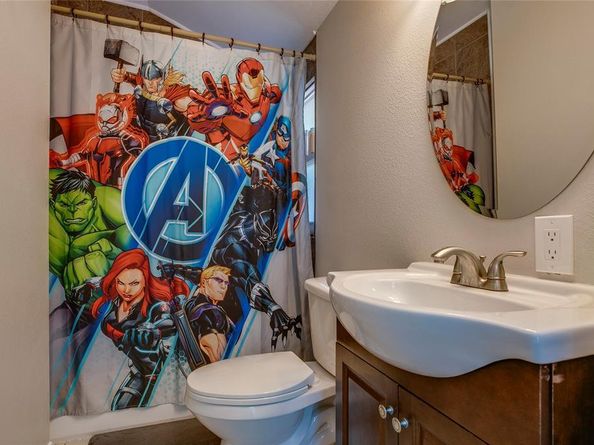 834 S Polk Street , Dallas Texas 75208