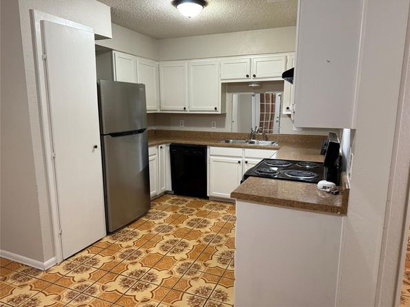 2904  Barnes Drive , Denton Texas 76209