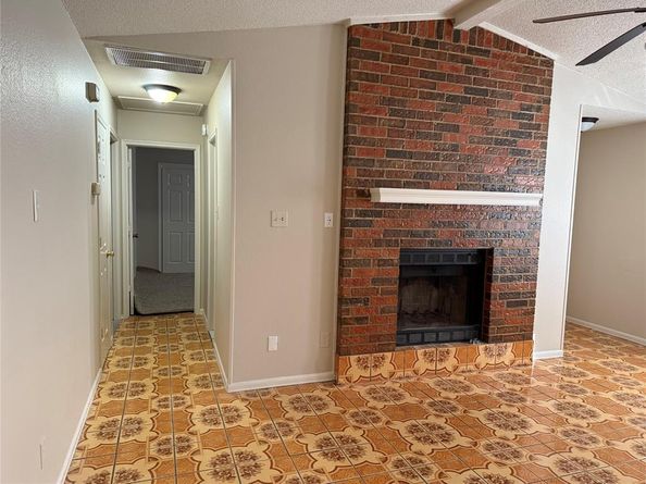 2904  Barnes Drive , Denton Texas 76209