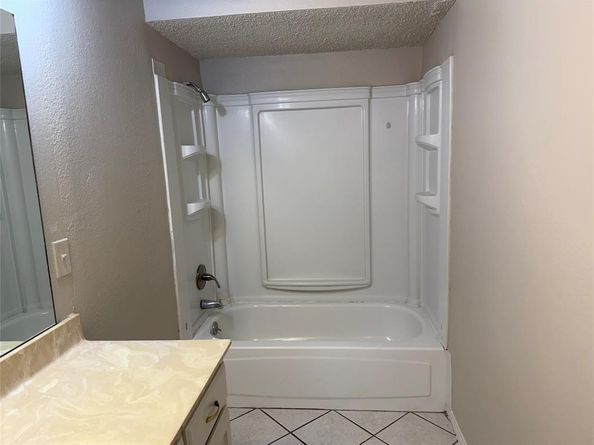 2904  Barnes Drive , Denton Texas 76209