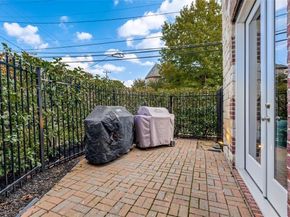 2833  Lee Street , Dallas Texas 75206