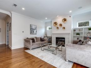 2833  Lee Street , Dallas Texas 75206