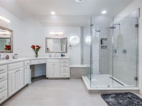 2833  Lee Street , Dallas Texas 75206